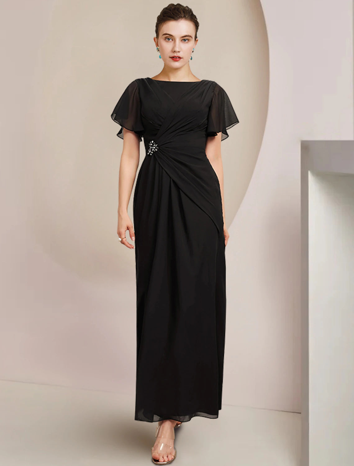 Sheath / Column Mother of the Bride Dress Scoop Neck Ankle Length Chiffon Short Sleeve Wedding Guest with Crystal Brooch Side-Draped