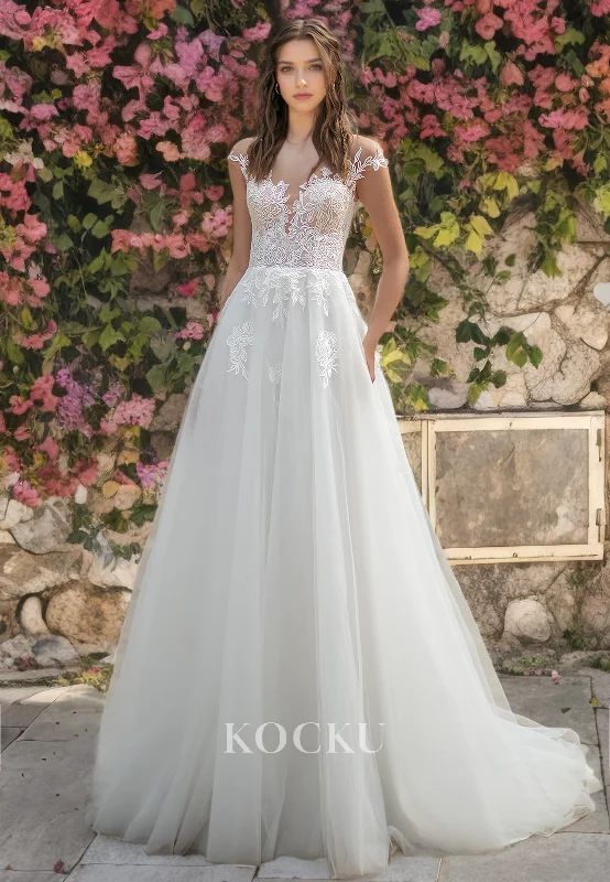 Elegant & Luxurious V-Neck Sleeveless Appliques A-Line Tulle Wedding Dress