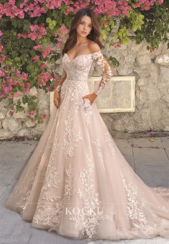 Sweetheart A-Line Long Sleeves Appliques Lace Wedding Dress with Court Train Bridal Gowns