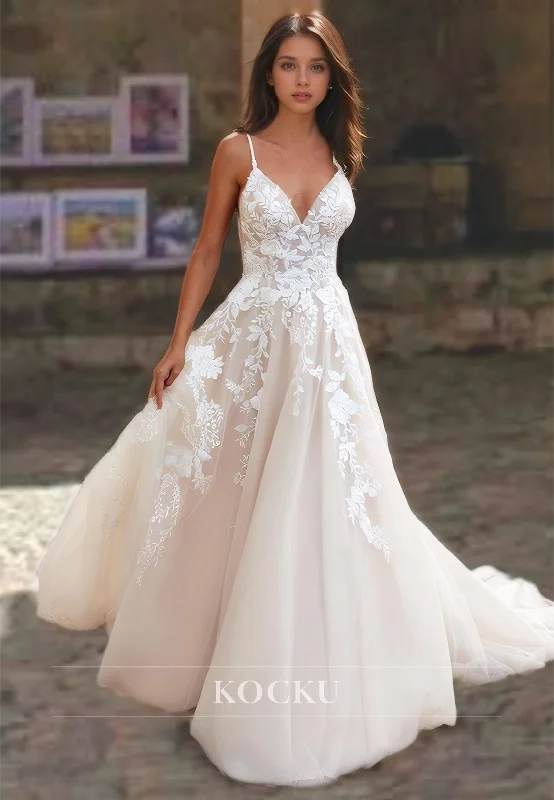 Low V-Neck A-Line Wedding Dress Spaghetti Straps Pleated Lace Appliques Bridal Dress with Train