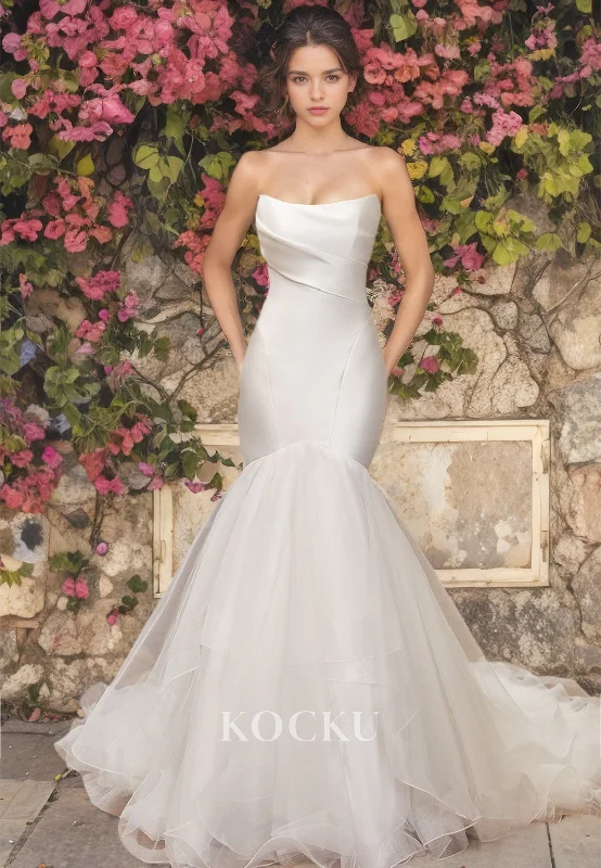 Sweetheart Mermaid Wedding Dress Sleeveless Ruched Satin Bridal Dress with Lace Sweep Train