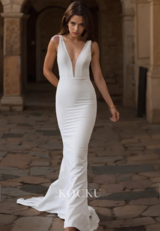 Deep V-Neck Sleeveless Mermaid Wedding Dress Spaghetti Straps Bridal Dress with Sweep Train