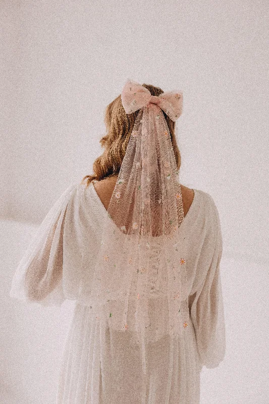 WEDDING VEIL WITH A BOW • STYLE EVA